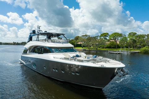2015 Monte Carlo Yachts MCY86